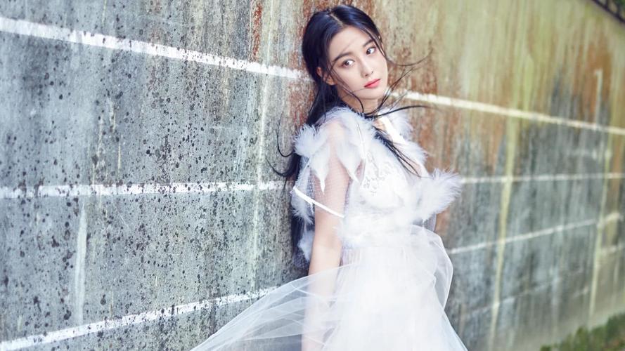 张馨予嫁兵哥哥后风格大变,张馨予首次回应自己的黑料