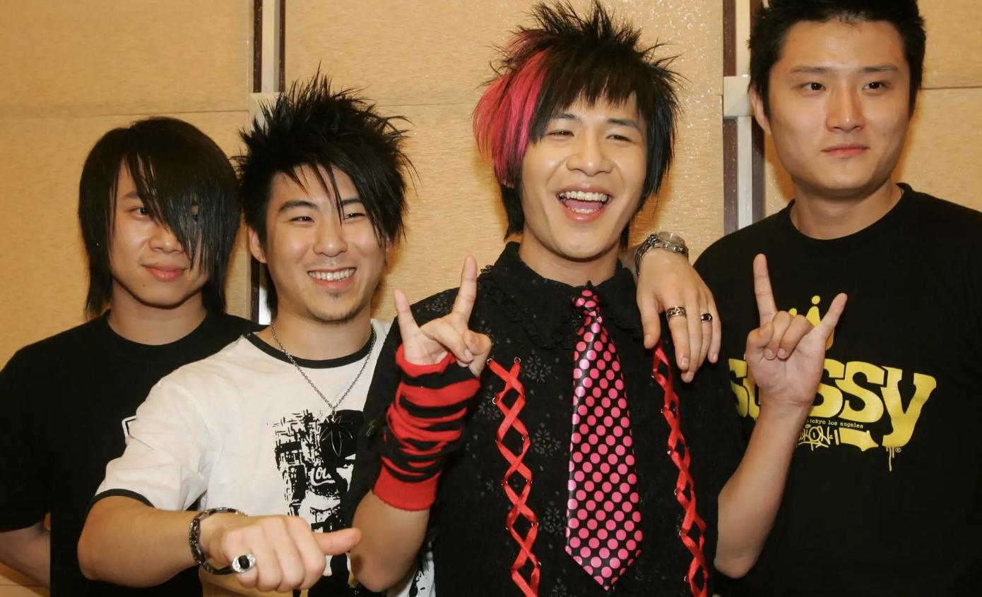 看清世界的真相依然选择热爱,看清世界的真相看穿人性的底色