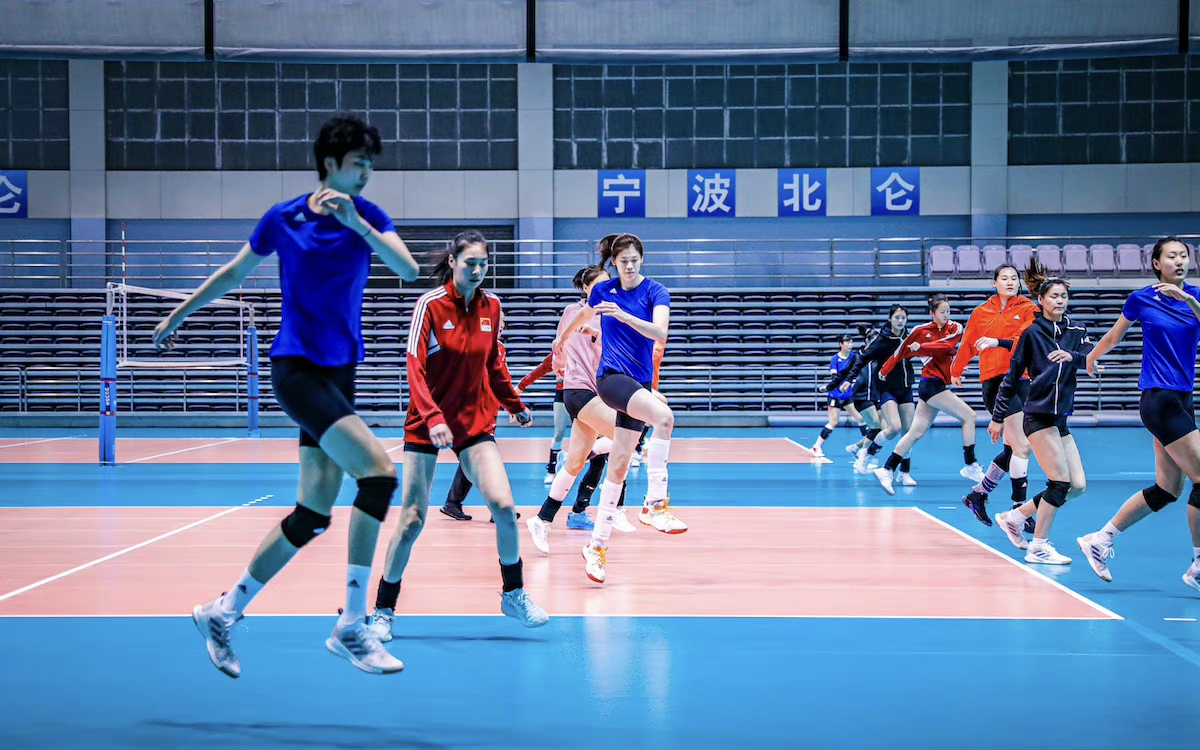 中国女排喜迎双核蔡斌剑指8连胜,中国女排将战比利时蔡斌