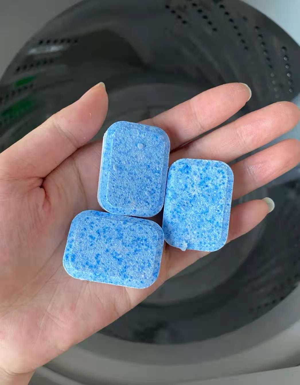 衣服洗干净教你一招,衣服洗完沾满毛絮怎么办