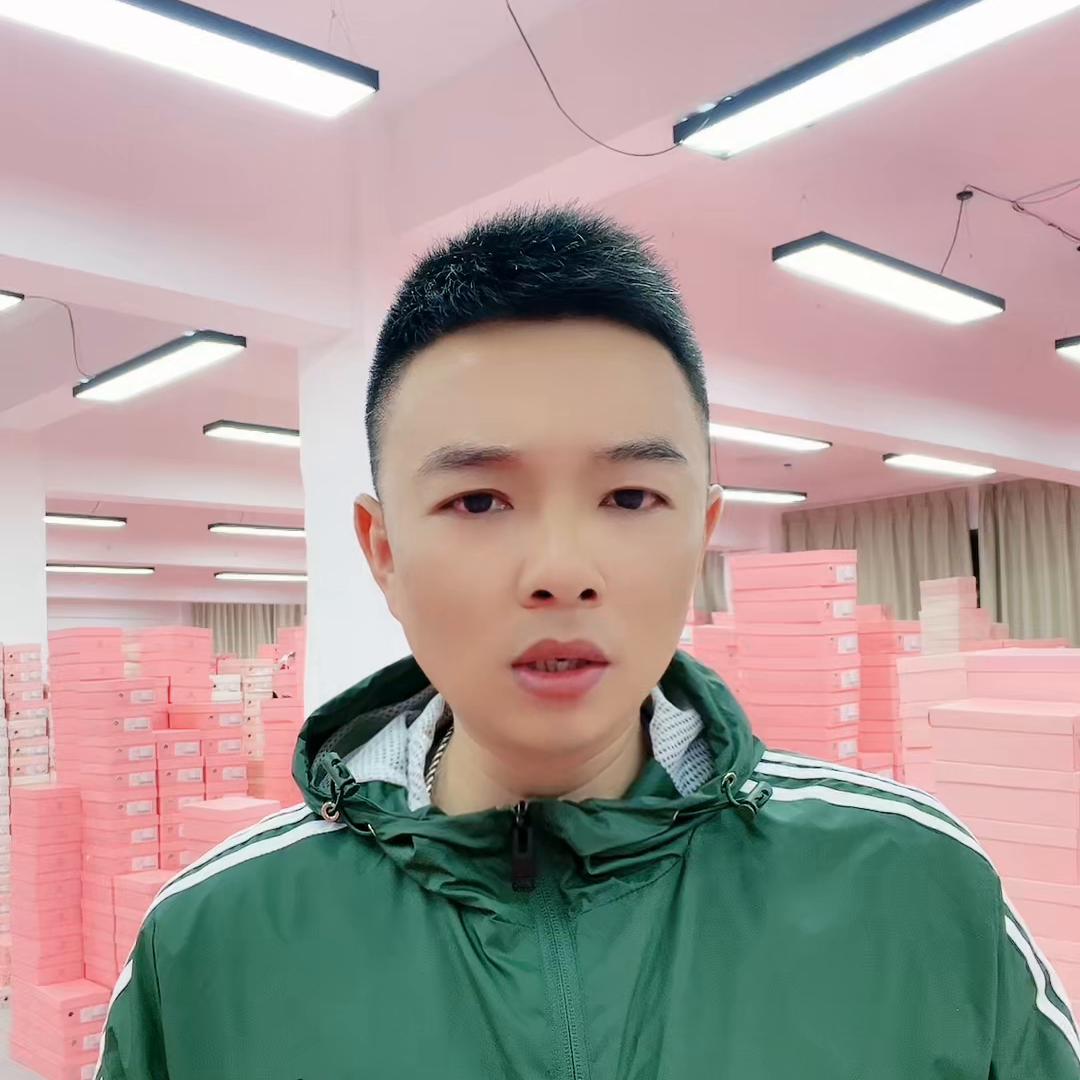 同样的问题它也影射到打脚磨脚掉跟的情况，当你的鞋子不合...