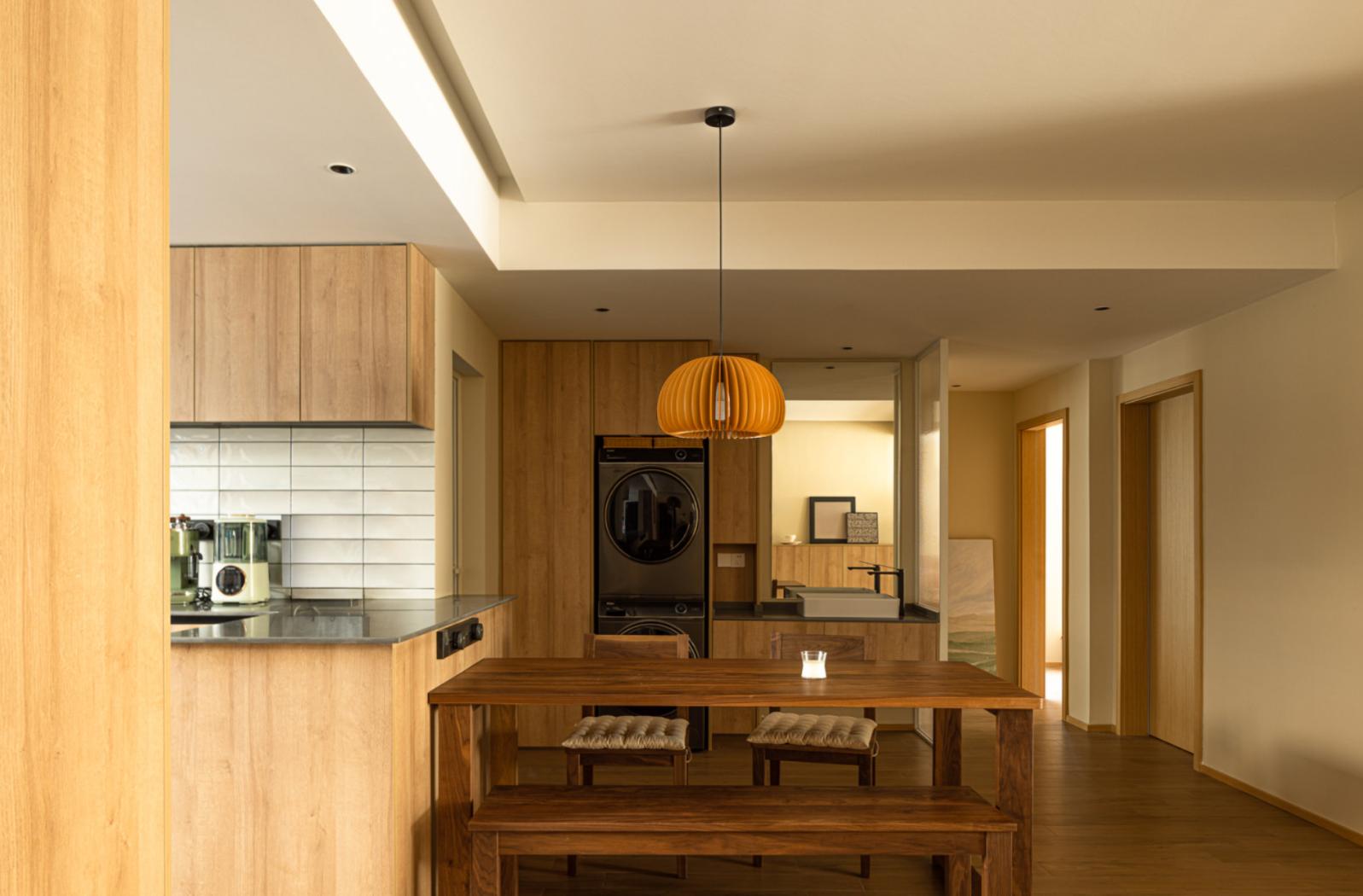 装修原木风好还是极简风好,原木风装修舒适温馨