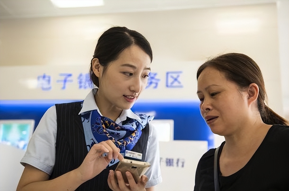 农商行10万存款利息,农商行10万元一年利息多少