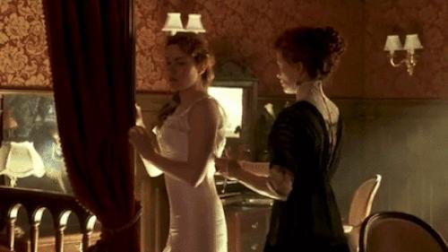 中世纪紧身胸衣,欧洲紧身胸衣样式