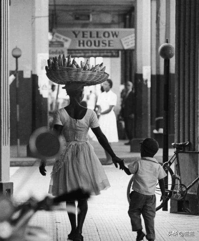 【晚清风情录】老照片中的花楼女子丰乳肥臀，30张尽显魅力