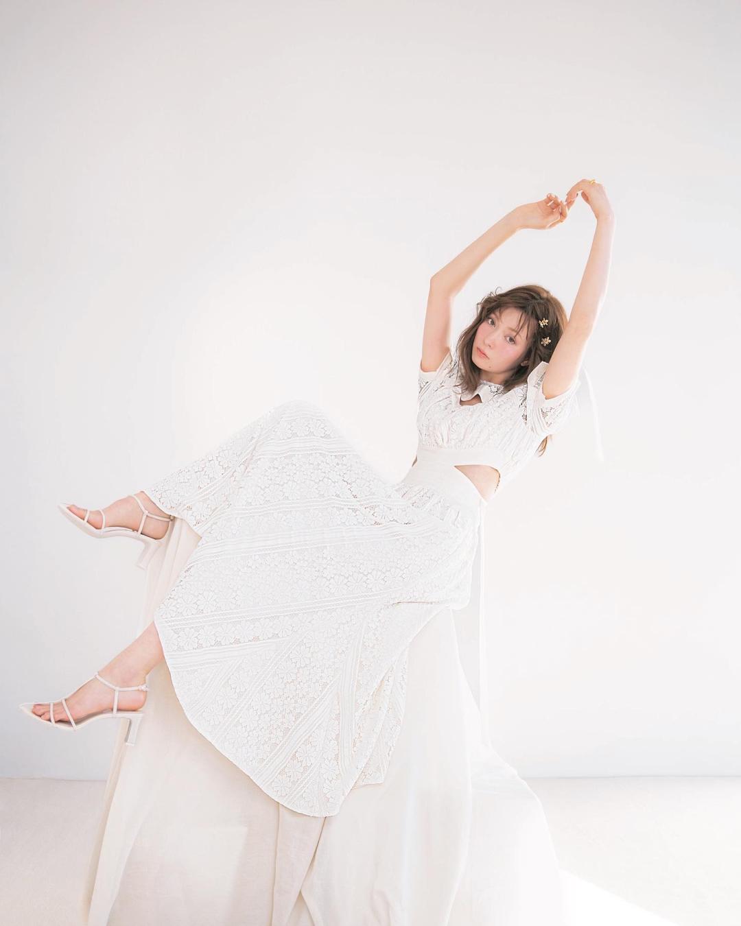 今年早春必入的裙子太时髦了,秋冬日系减龄裙子