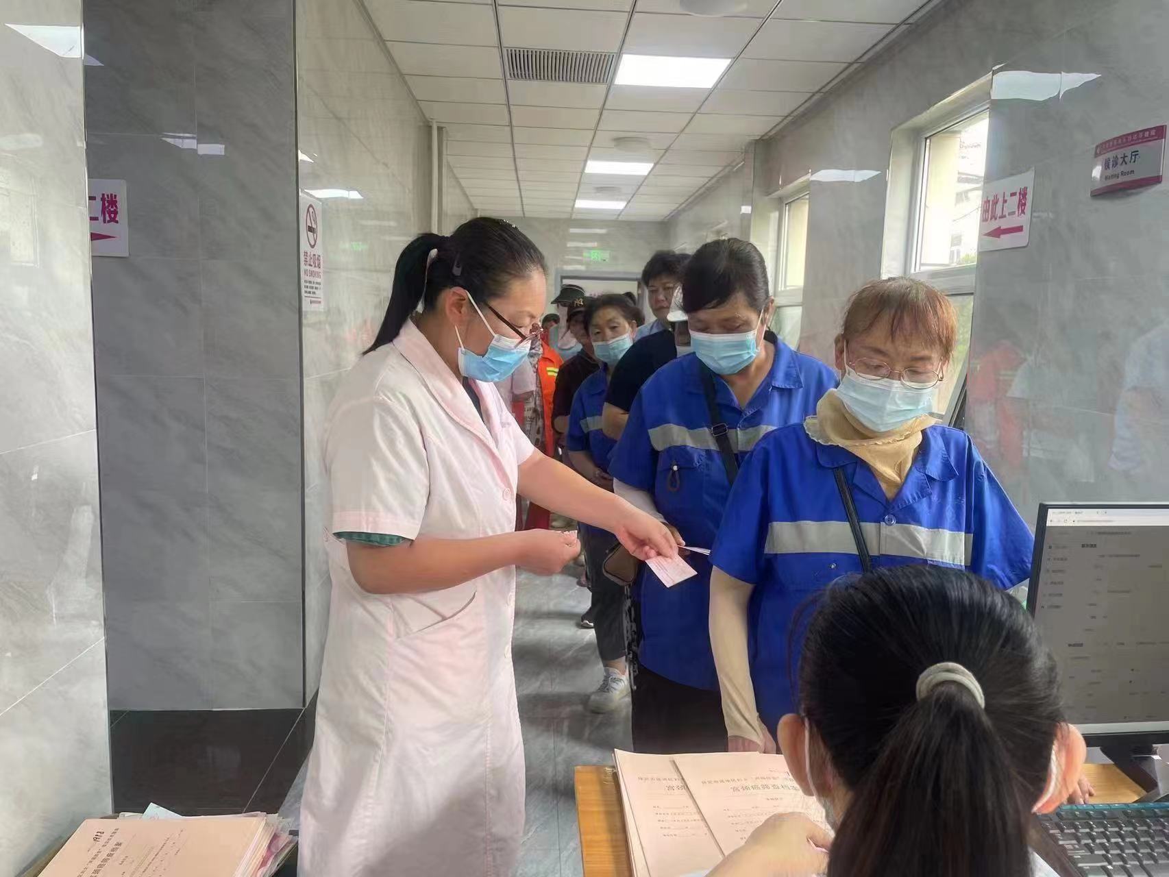 【暖心】莲池区妇幼保健院为环卫女工进行免费“两癌”筛查