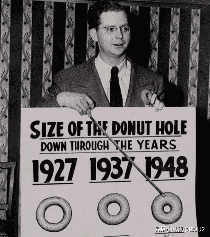 30张老照片:女子依洋人怀,*片鸦**烟枪手中持,白日梦中沉醉