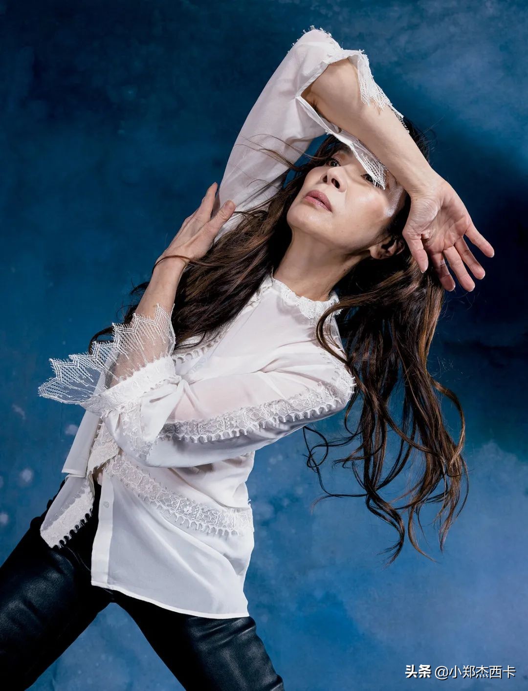 带1000万珠宝进组，谈18年恋爱不结婚，彪悍的人生不需要解释