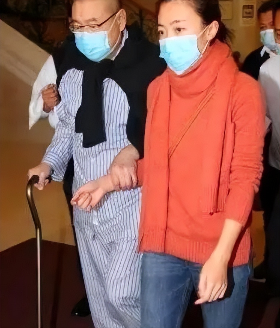 刘銮雄澄清最爱李嘉欣,刘銮雄开发布会关于李嘉欣