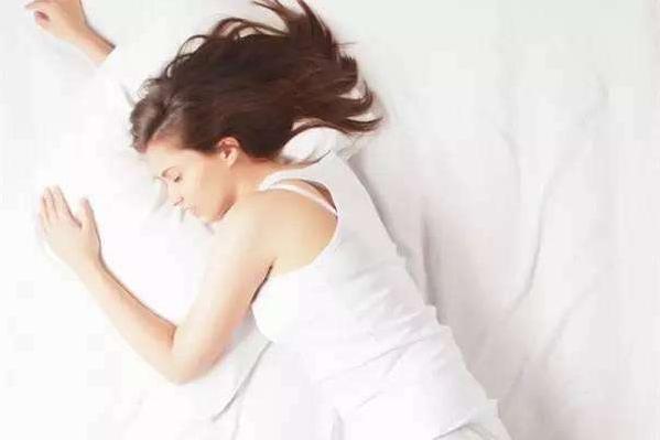 嗓子反流胃酸烧灼痛怎么快速缓解,胃酸反胃吃什么能快速缓解