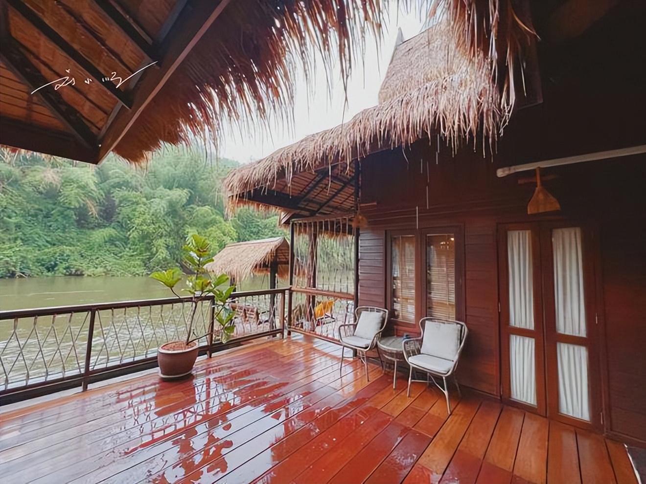 泰国北碧府漂浮酒店,泰国北碧府温泉酒店