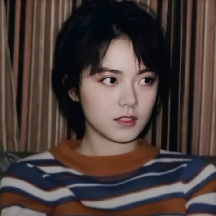 国民妹妹张子枫演技备受大众认可,演技派四小花旦张子枫