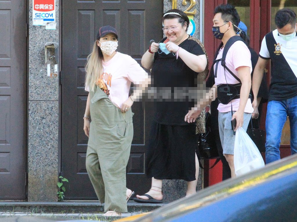 女星makiyo怀孕多少岁,makiyo回应怀孕抽烟