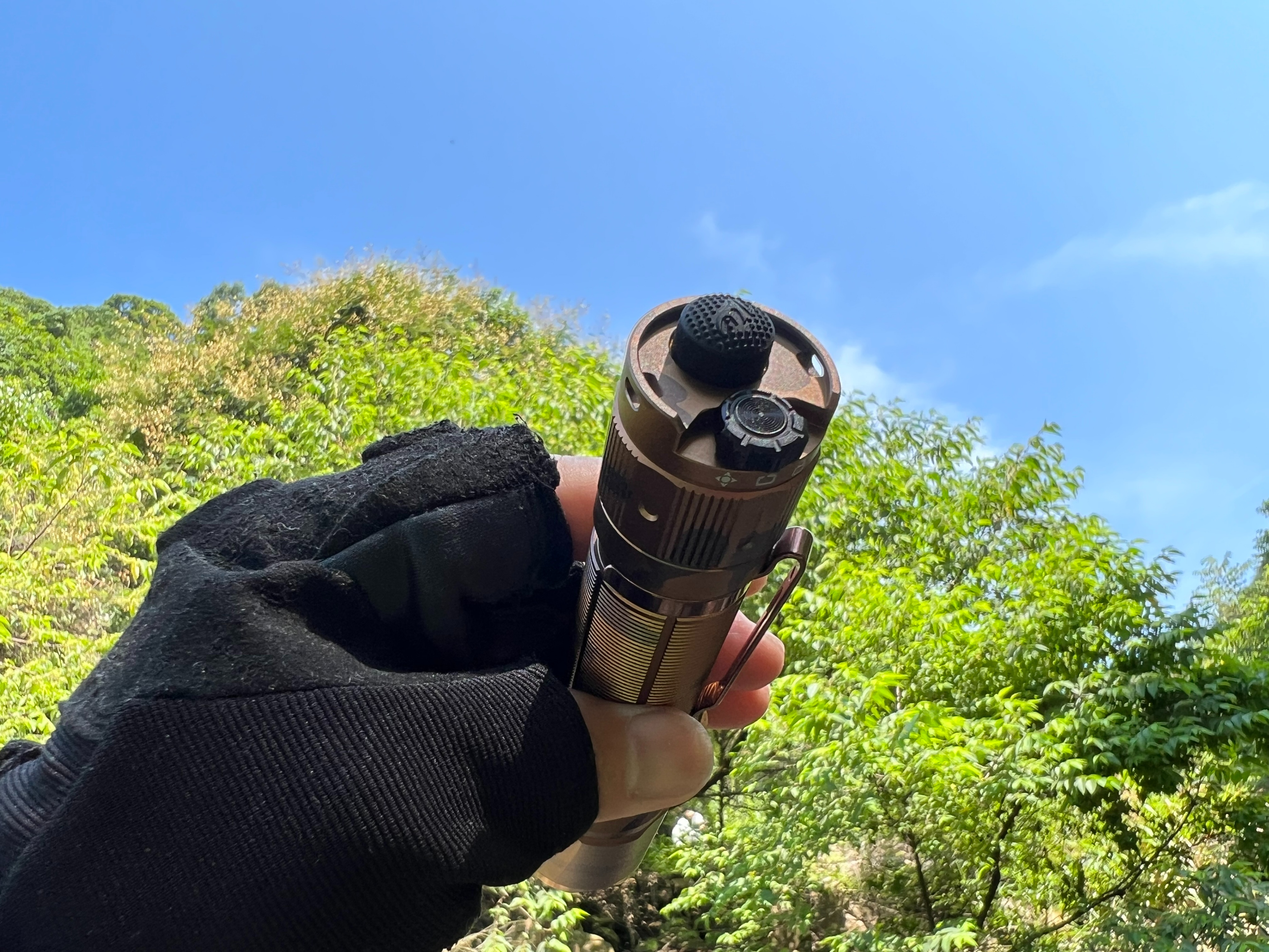 fenixtk22手电评测,fenixtk20uev2.0战术手电