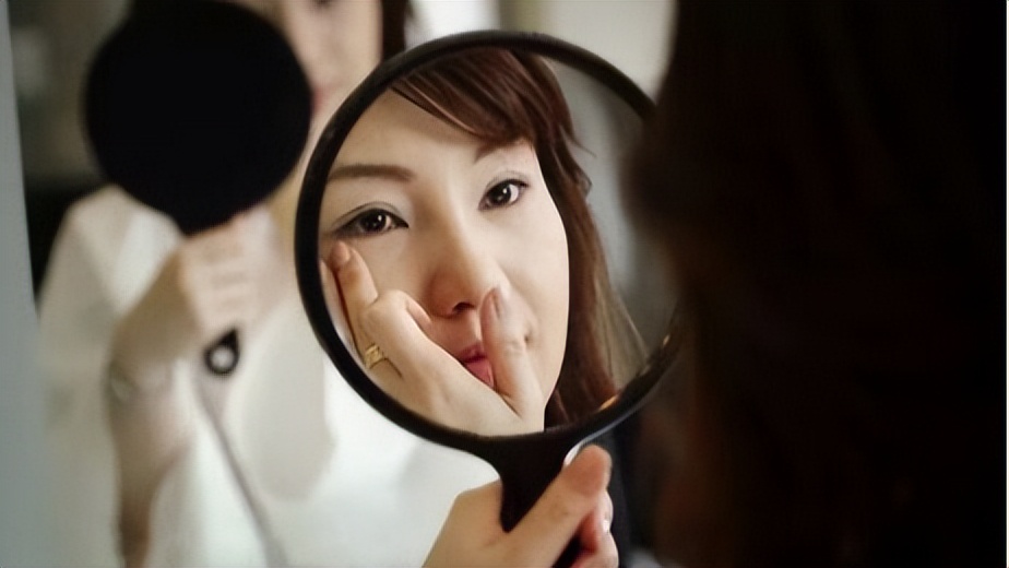 你家卖的鱼有鱼刺吗,吃了鱼让鱼刺卡着了怎么弄