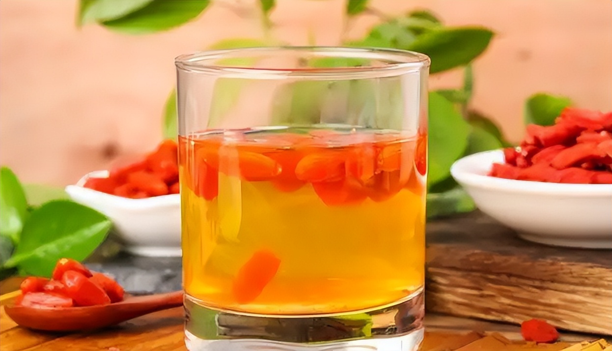 夏日消暑一杯热茶才是良方,炎炎夏日记得喝这些茶消消暑