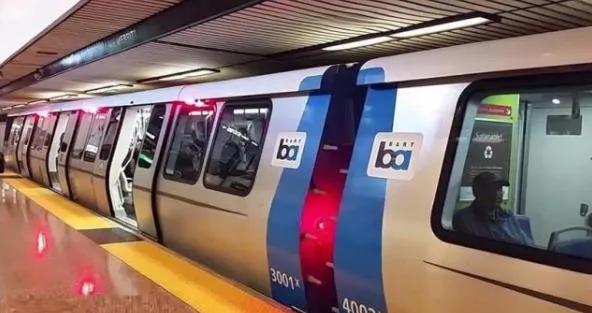 湾TALK早八点：1.17·你的湾区早班车