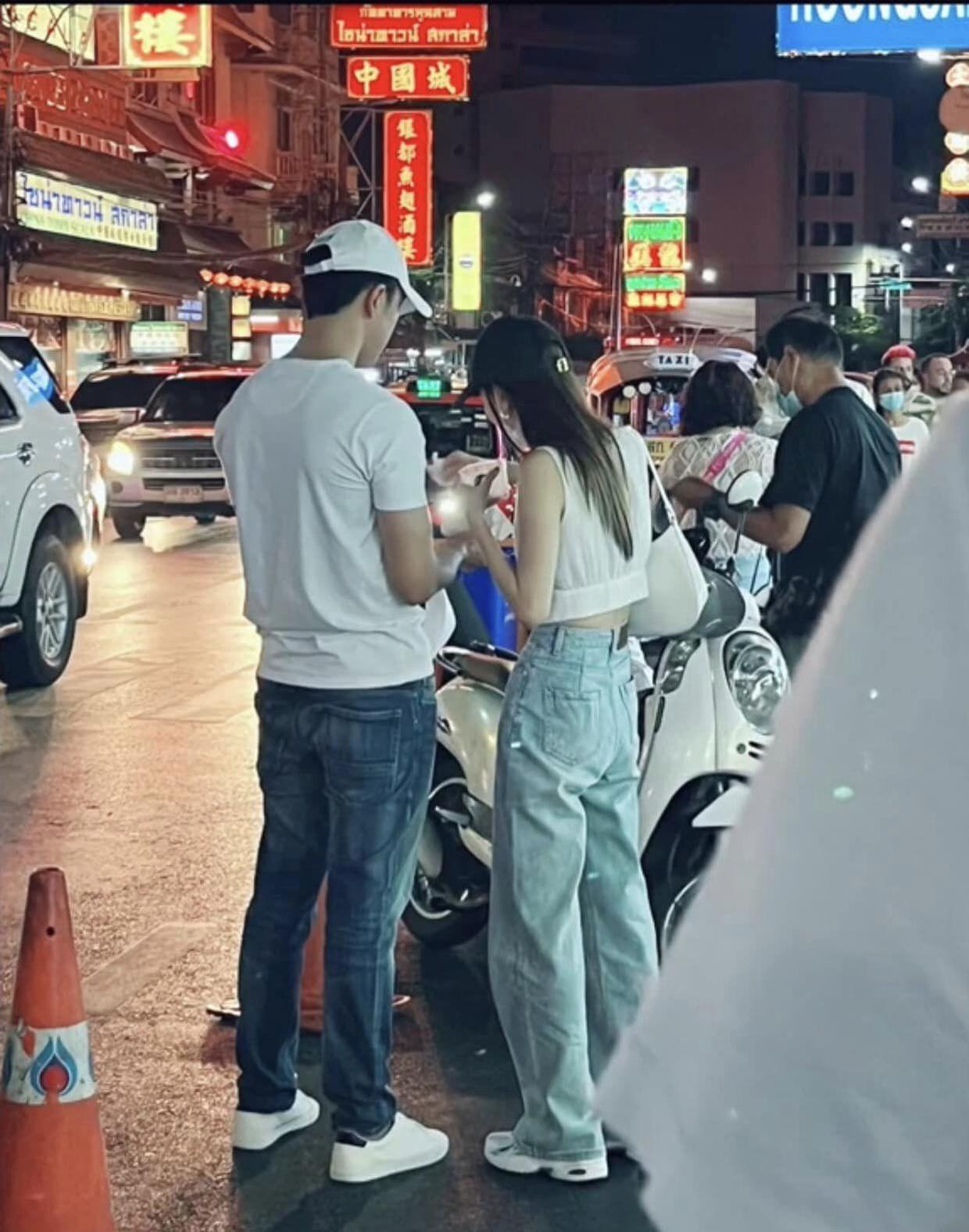 偶像剧照进现实！泰国顶流女星被男演员公开告白，5年友情变爱情