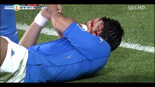 2002年足球世界杯中国对巴西,02年世界杯足球发生了啥