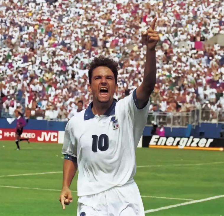 世界足坛被高估的十大球员巴乔,意大利巴乔经典阵容出场