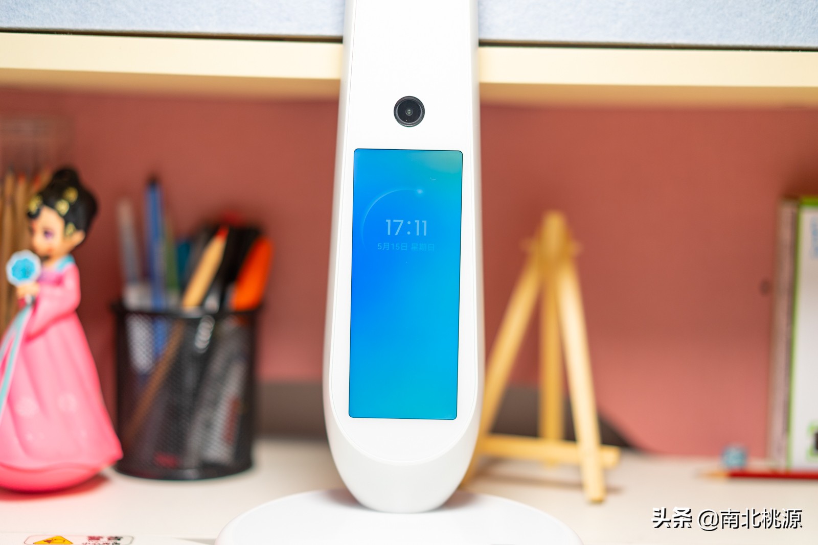 指尖查词功能,有道ai学习机和智能学习灯