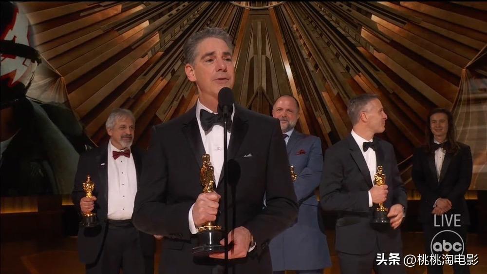 灏忔潕瀛愮粓浜庤幏寰楀ゥ鏂崱褰卞笣,灏忔潕瀛愮粓浜庡緱浜嗗ゥ鏂崱