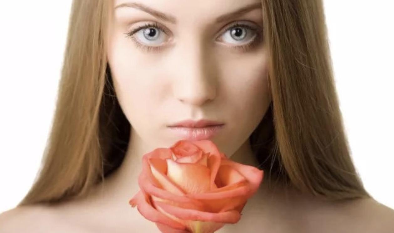 感觉妇科湿湿的是怎么回事,年轻女人妇科干涩要怎么内调