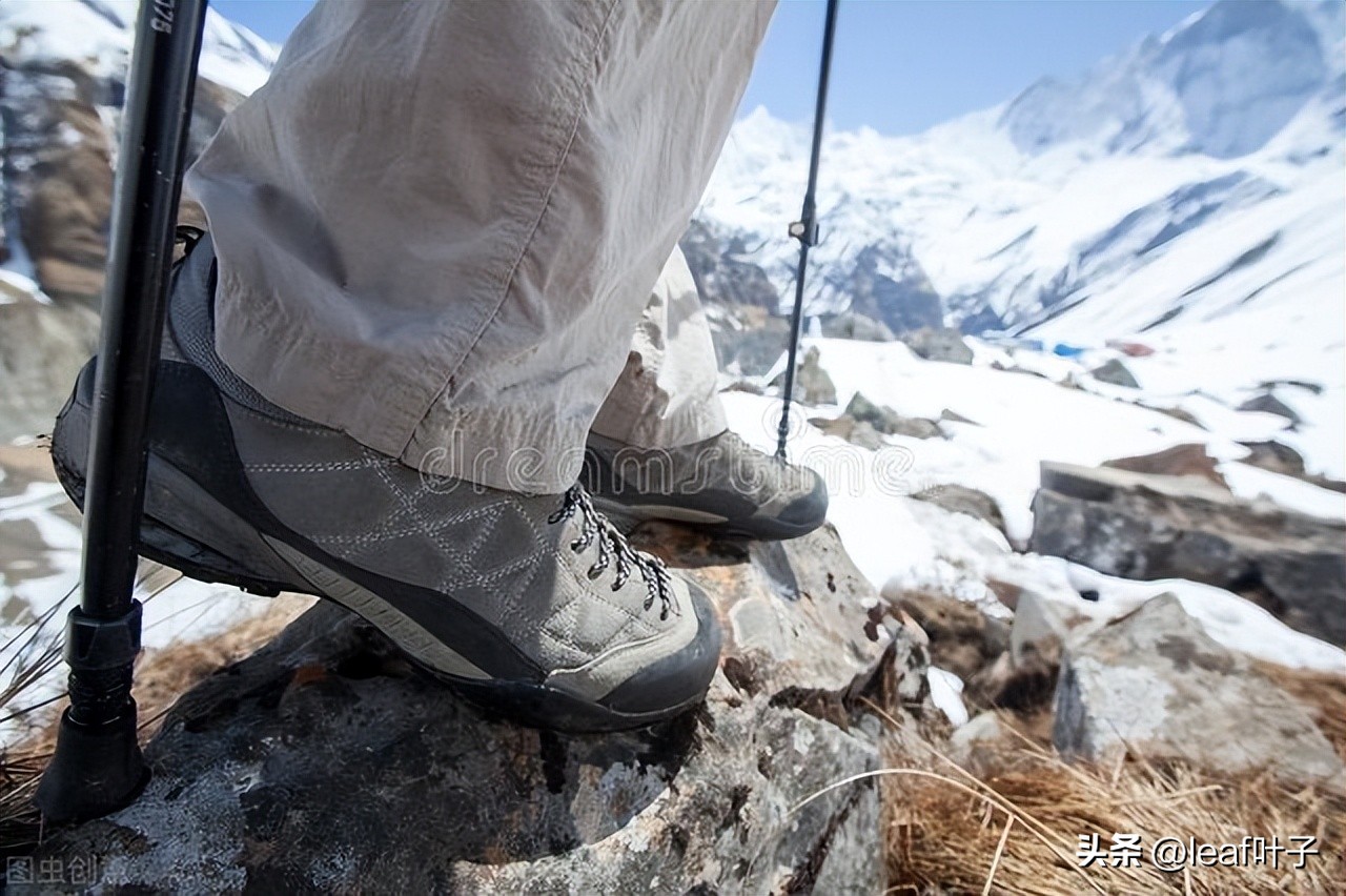 户外徒步登山鞋哪个牌子好,户外徒步登山鞋品牌推荐
