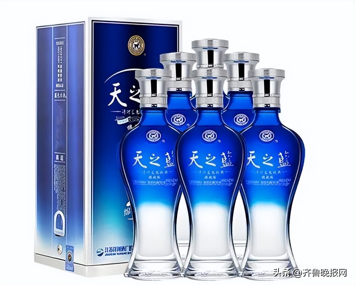 300块钱左右一箱的白酒哪个好,300元内公认十款性价比高白酒