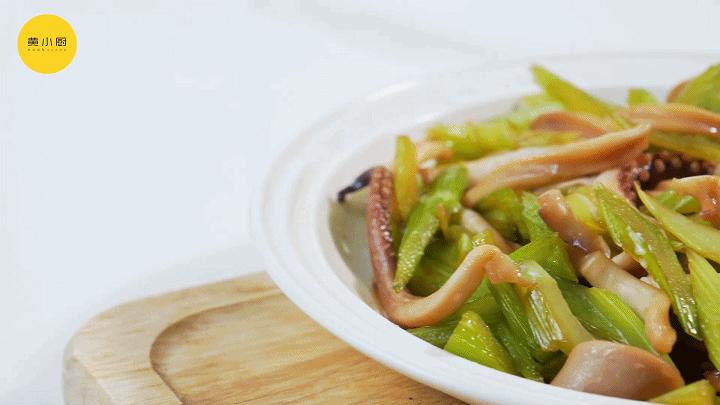 鲜鱿鱼炒西芹要怎么做才好吃,西芹炒鱿鱼花的家常做法图片