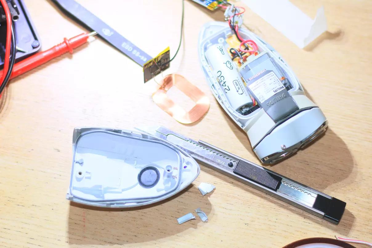 飞利浦剃须刀hq6070充电要充多久,飞利浦hq6070剃须刀怎样拆装视频