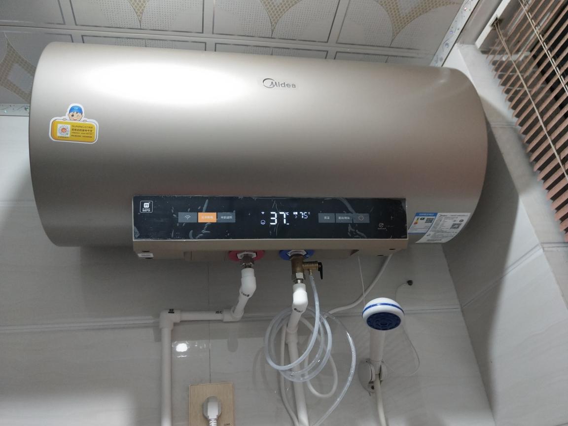 美的电热水器和海尔哪个防电墙好,美的与海尔电热水器哪个更安全