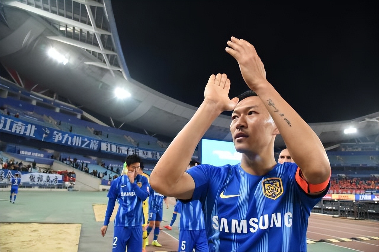 吴曦头球破门6:0,吴曦颠球传球