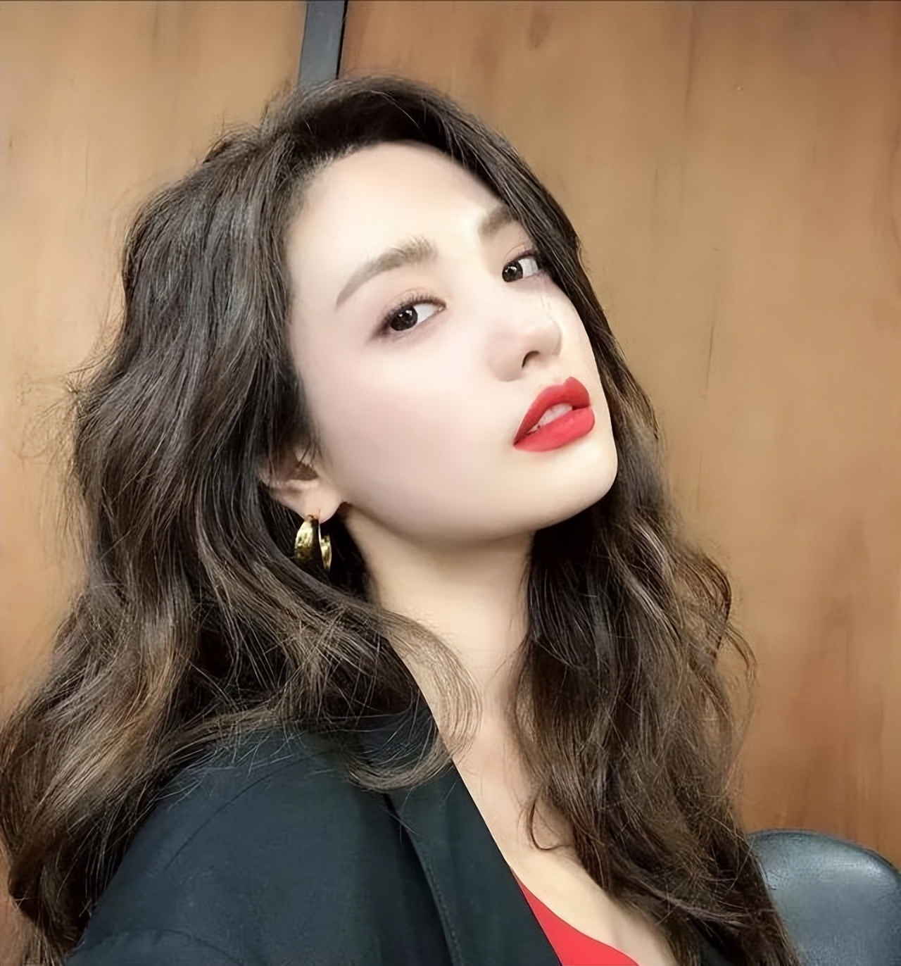 32岁单身女子面对已婚男追求：我不做你的情人，这种爱情不浪漫