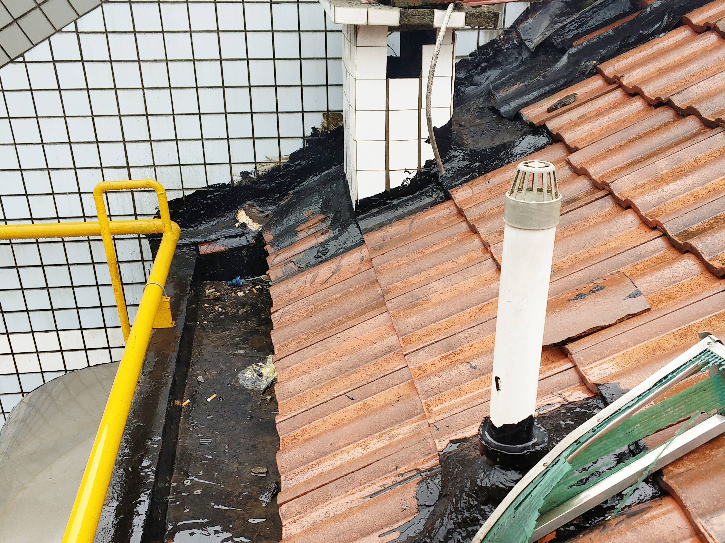 五华楼顶漏水防水补漏神器,安溪楼顶防水漏水补漏联系方式