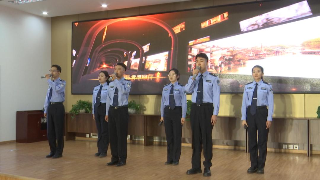 向*民报人**告|正镶白旗公安局：擎旗奋进担使命不忘初心保平安