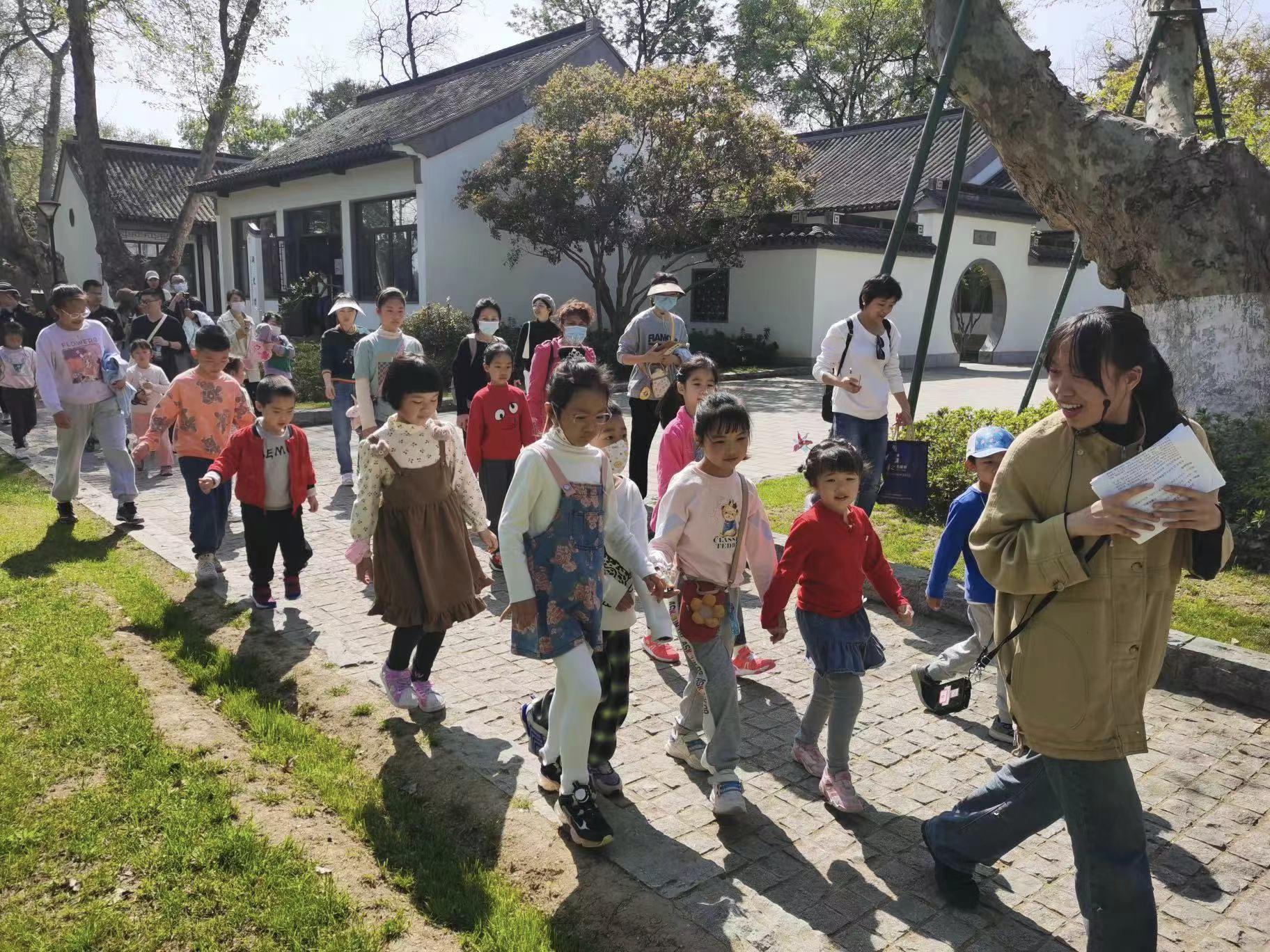 “童览文游·乐阅玄武湖”亲子家庭研学活动春日举办