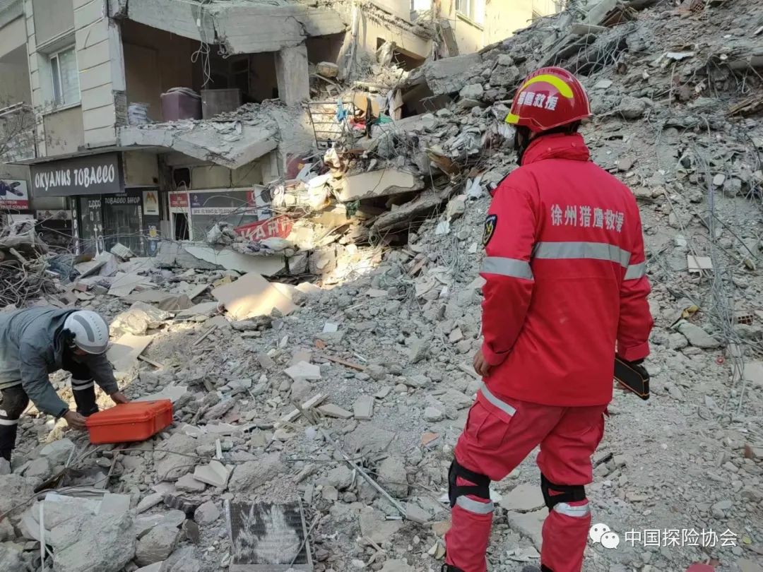 蓝天救援队赴土耳其救援工作,蓝天救援队赴土耳其救援进展