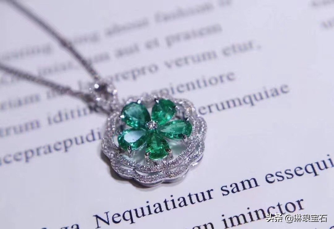 s925银镶嵌极品纯天然哥伦比亚祖母绿吊坠22061514