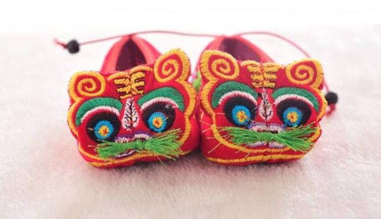 虎头鞋的传说视频,虎头鞋的故事简短