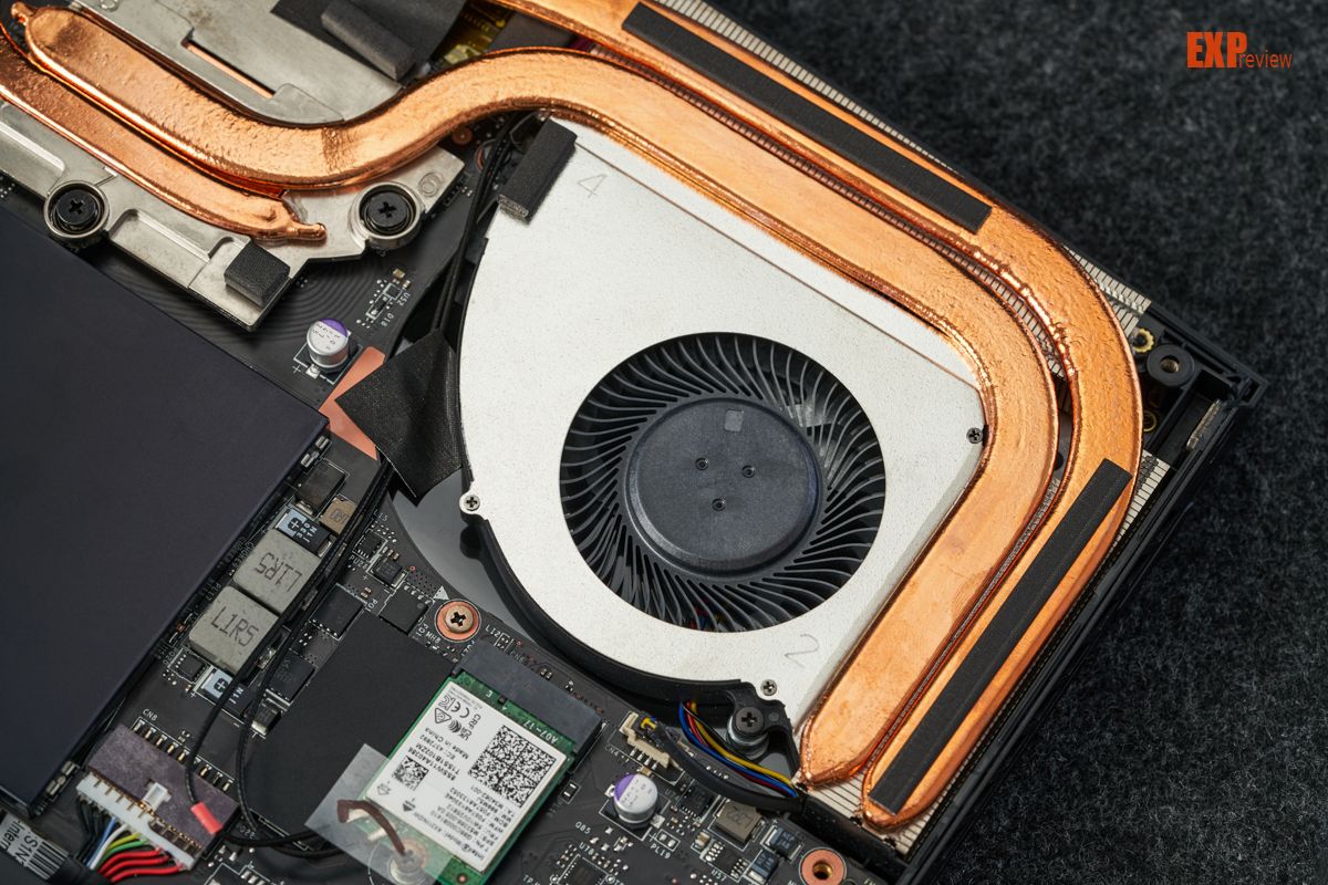 微星冲锋坦克ProGP76游戏本评测：光追战场的大火力输出位