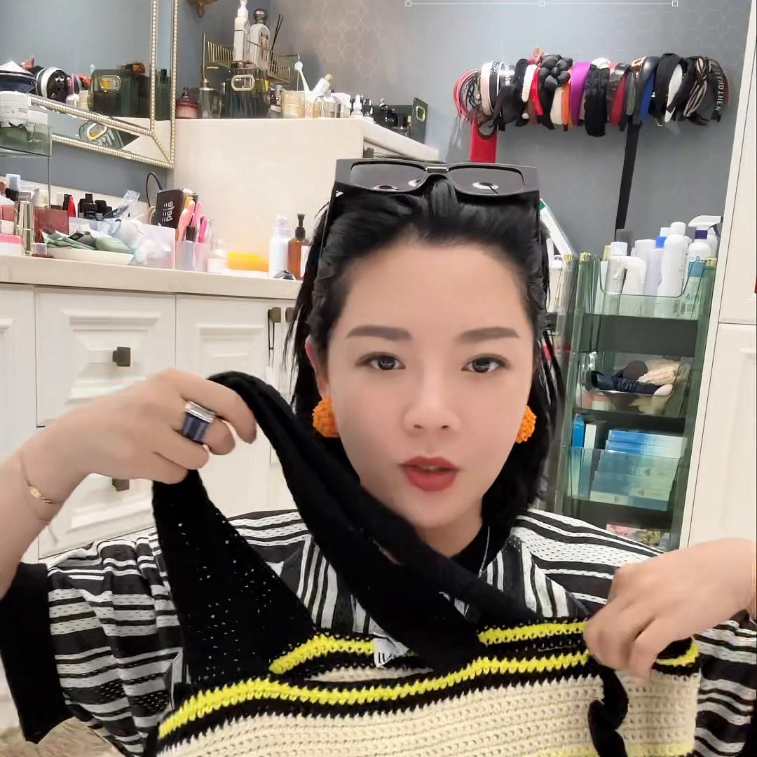 夏天到了是不是又没衣服穿啦？快来看看这里有你种草的嘛#...