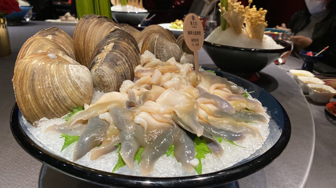 新海诚导演最新作,导演新海诚晒中韩工作餐