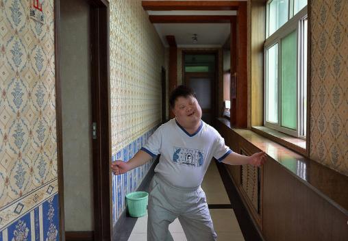 天才指挥家舟舟的40岁,舟舟的智力