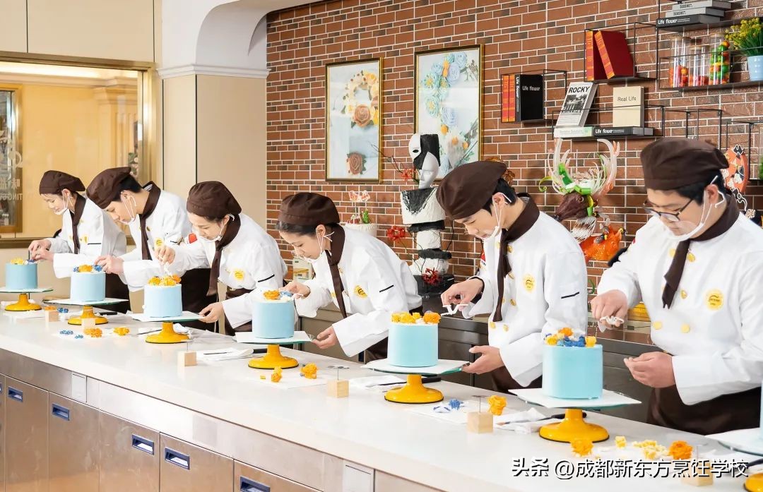 做烘焙有必要去学校学习吗,去学校学烘焙要注意哪些坑