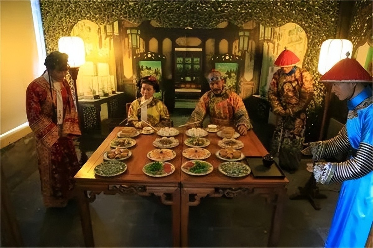 康熙女儿端静公主被驸马一脚踢死,康熙的公主因何被踢死