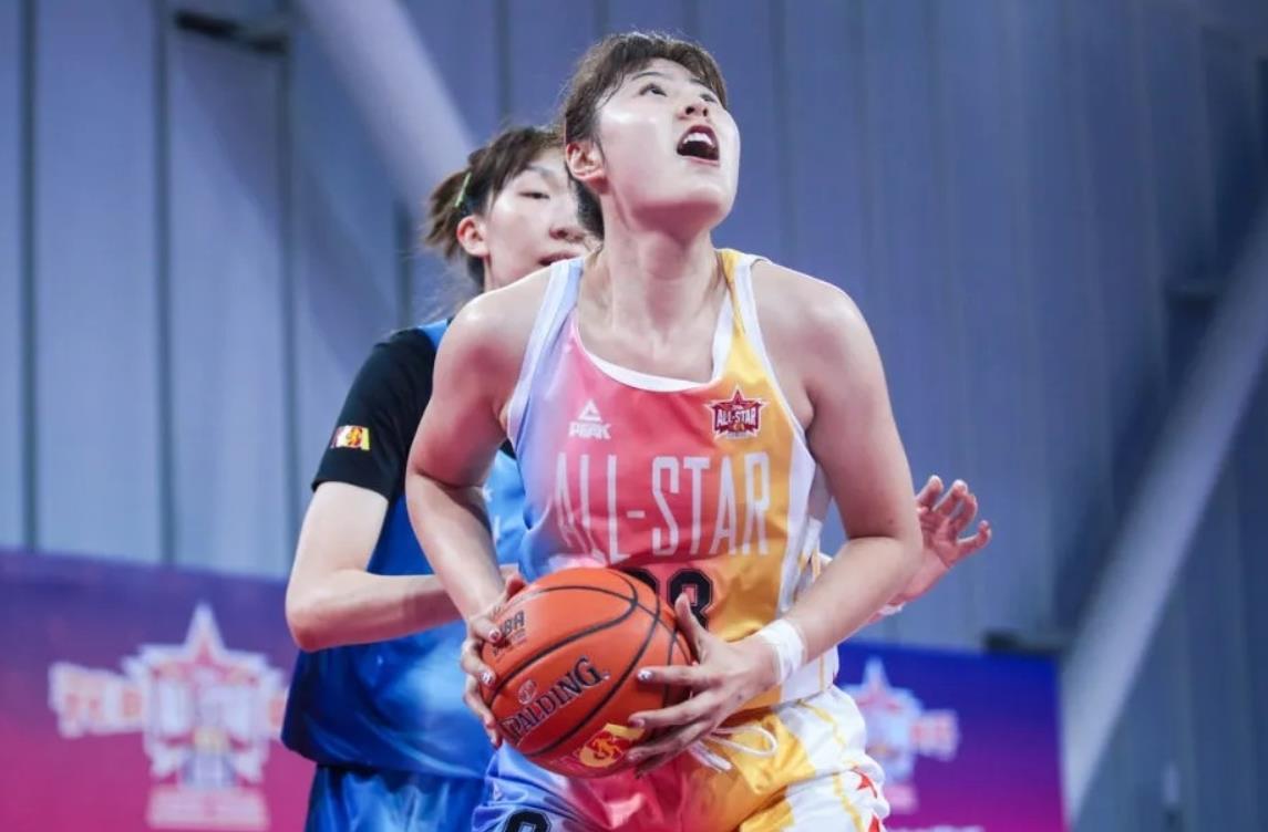 内蒙古女篮对战广东女篮最新比赛,内蒙古女篮对战江苏第三节