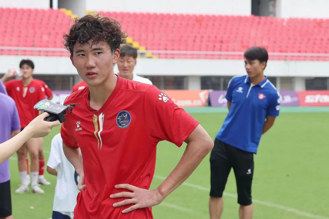 上海幸运星中冠比赛,2019金山杯上海青少年足球邀请赛