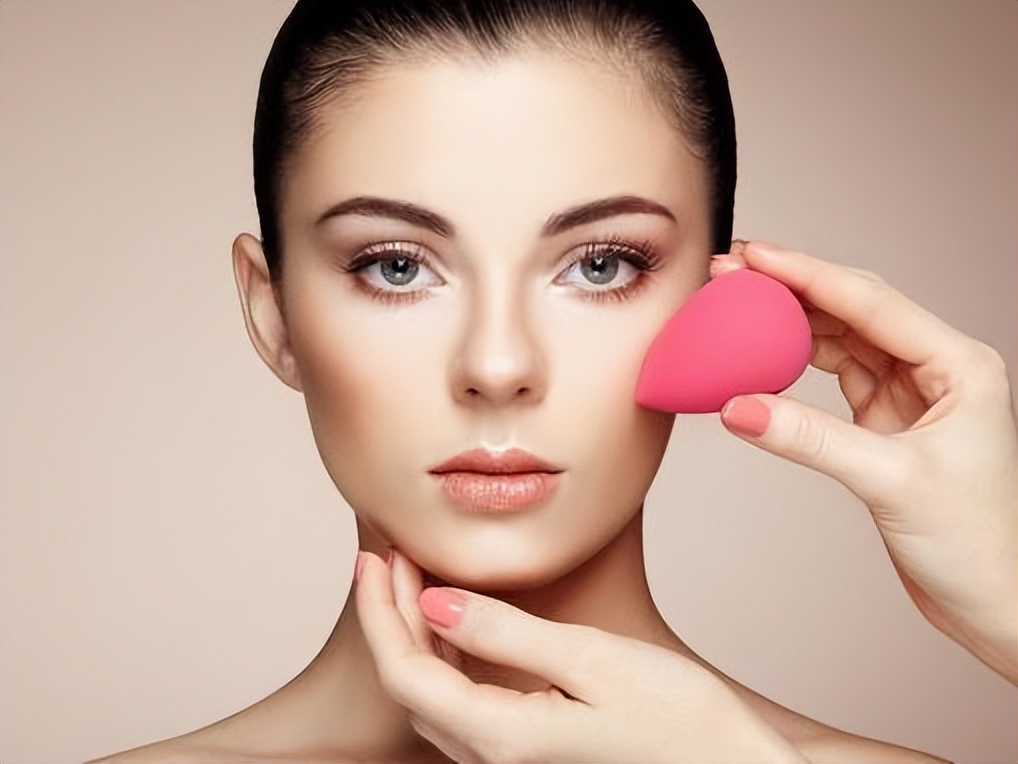 皮肤粗糙暗沉毛孔粗大的原因,脸上红血丝毛孔粗大是什么原因